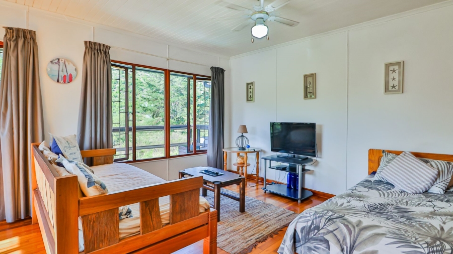 4 Bedroom Property for Sale in Sedgefield Central Western Cape